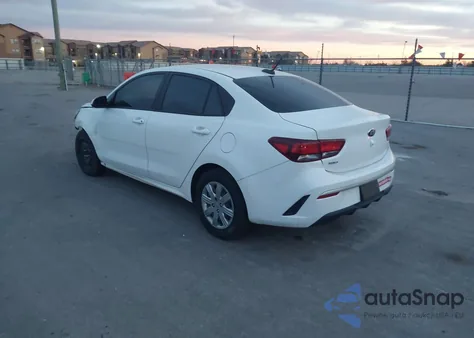 2021 Kia Rio Lx z USA, uszkodzony, nr VIN 3KPA24AD9ME430436